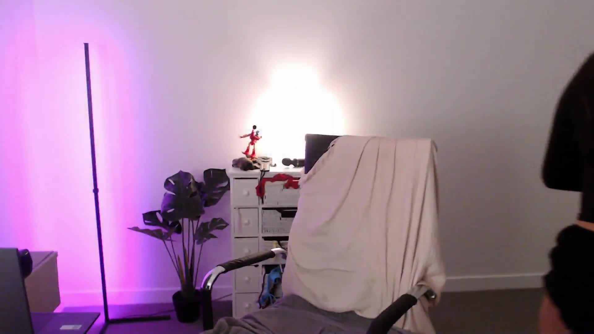 Lenas_Room cam recording