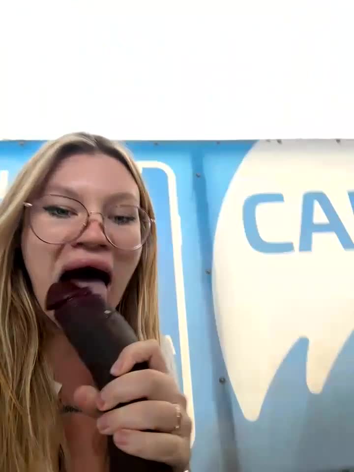 justmilaa cam recording